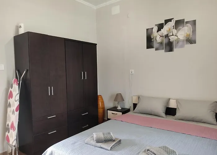 Elina House And Garden *