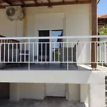Elina House And Garden 尼基季