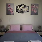 度假居 Elina House And Garden