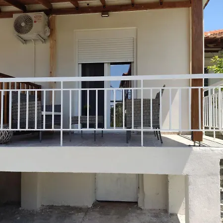 Elina House And Garden 尼基季