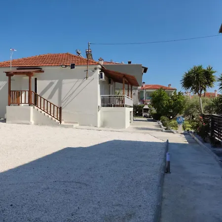 Elina House And Garden Feriehus *