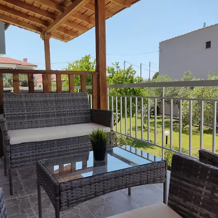 Elina House And Garden *