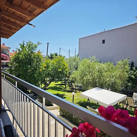 Elina House And Garden